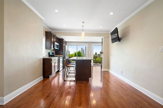 137 E Sycamore, Mt Washington, PA 15211