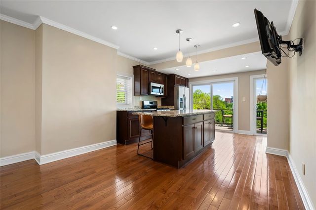 137 E Sycamore, Mt Washington, PA 15211