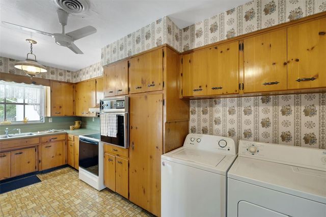 4200 CLEVELAND HEIGHTS BOULEVARD, Lakeland, FL 33813