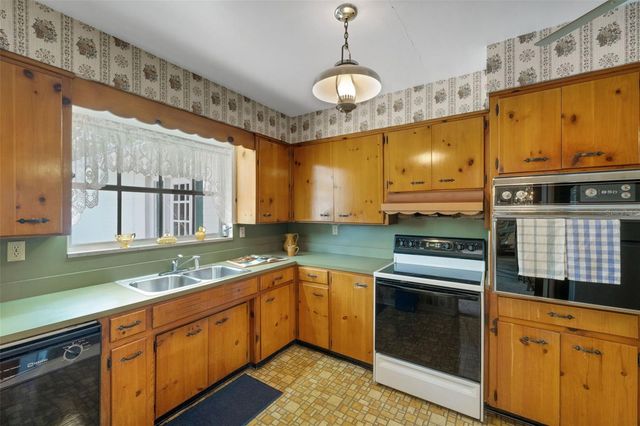 4200 CLEVELAND HEIGHTS BOULEVARD, Lakeland, FL 33813