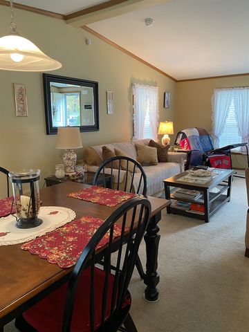 7 Sir Lancelot Drive, Exeter, NH 03833