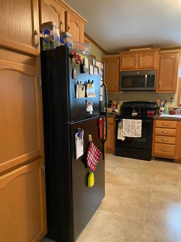 7 Sir Lancelot Drive, Exeter, NH 03833