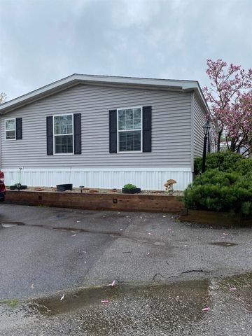 7 Sir Lancelot Drive, Exeter, NH 03833
