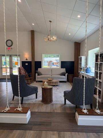 7 Sir Lancelot Drive, Exeter, NH 03833
