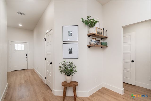 7822 Bridgepointe Drive, Temple, TX 76502