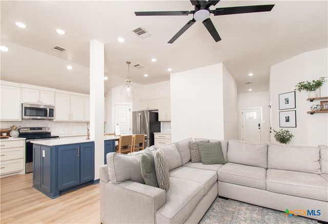 7822 Bridgepointe Drive, Temple, TX 76502