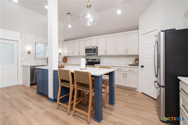 7822 Bridgepointe Drive, Temple, TX 76502