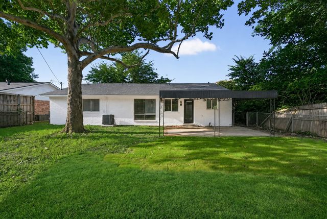 2029 Spanish Trail, Irving, TX 75060