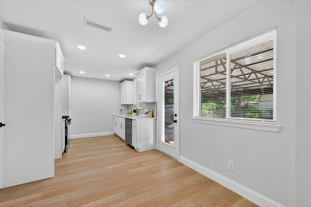 2029 Spanish Trail, Irving, TX 75060