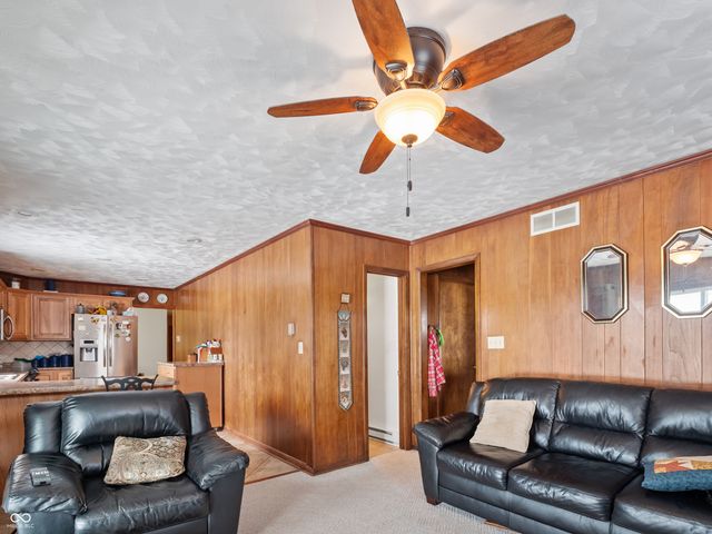 11937 E 100 S, Columbus, IN 47203