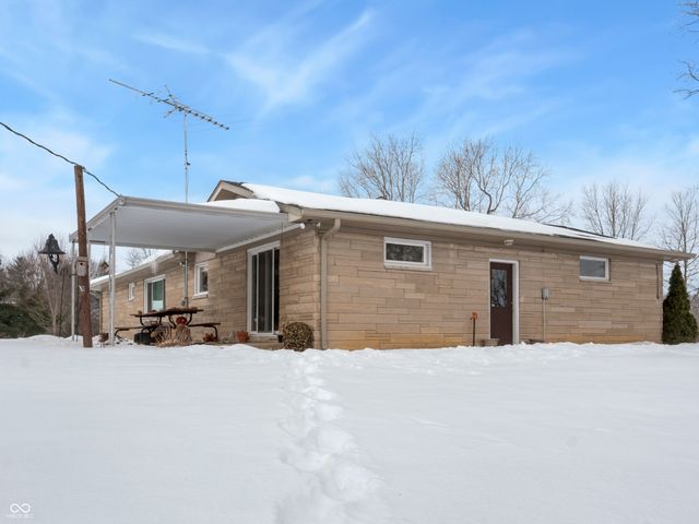 11937 E 100 S, Columbus, IN 47203