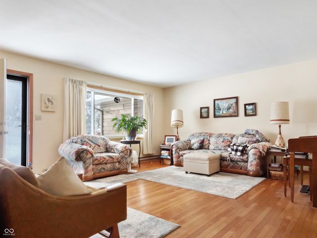 11937 E 100 S, Columbus, IN 47203