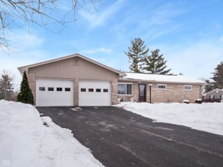 11937 E 100 S, Columbus, IN 47203