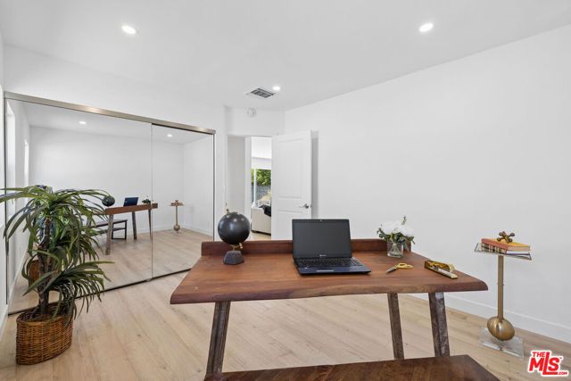 5822 Saloma Avenue, Sherman Oaks, CA 91411