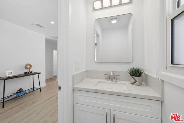 5822 Saloma Avenue, Sherman Oaks, CA 91411