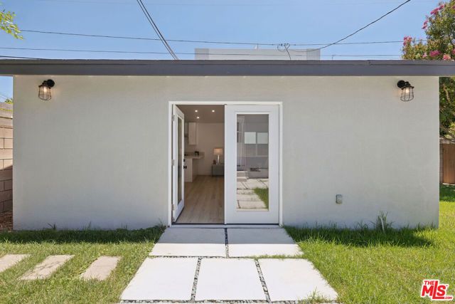 5822 Saloma Avenue, Sherman Oaks, CA 91411