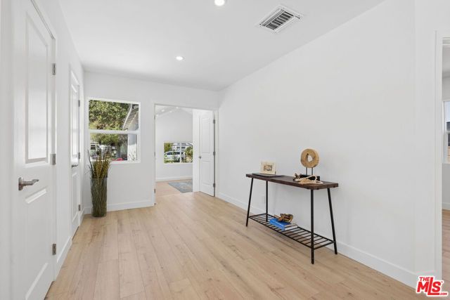 5822 Saloma Avenue, Sherman Oaks, CA 91411