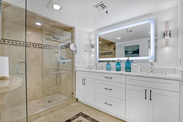 5200 N OCEAN Drive N 1201, Singer Island, FL 33404