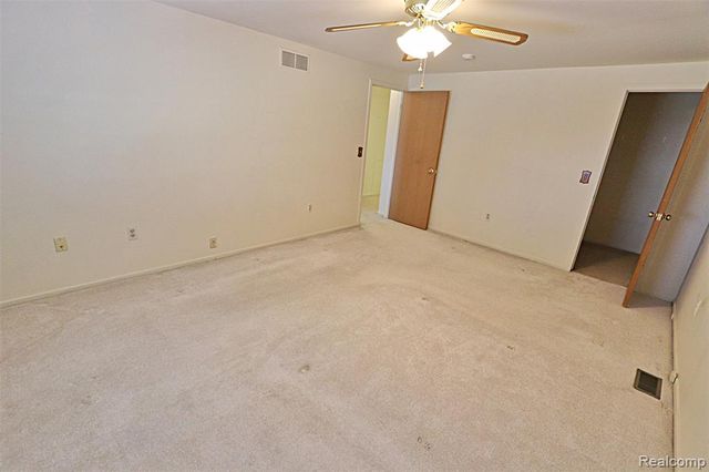 2131 Vine Way Drive 97, Canton, MI 48188