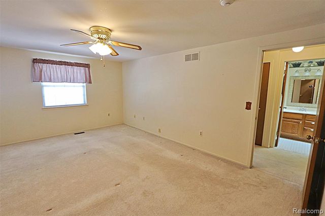 2131 Vine Way Drive 97, Canton, MI 48188