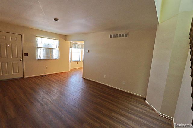 2131 Vine Way Drive 97, Canton, MI 48188
