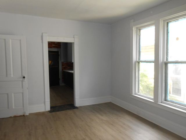 2434 thompson Avenue, Fort Wayne, IN 46807