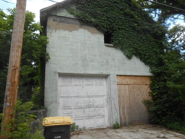 2434 thompson Avenue, Fort Wayne, IN 46807