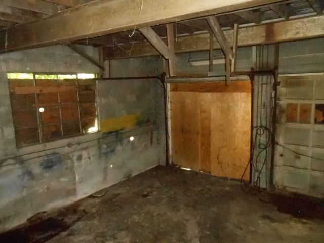 2434 thompson Avenue, Fort Wayne, IN 46807