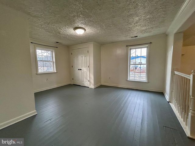 2266 HENSHAW RD, Inwood, WV 25428