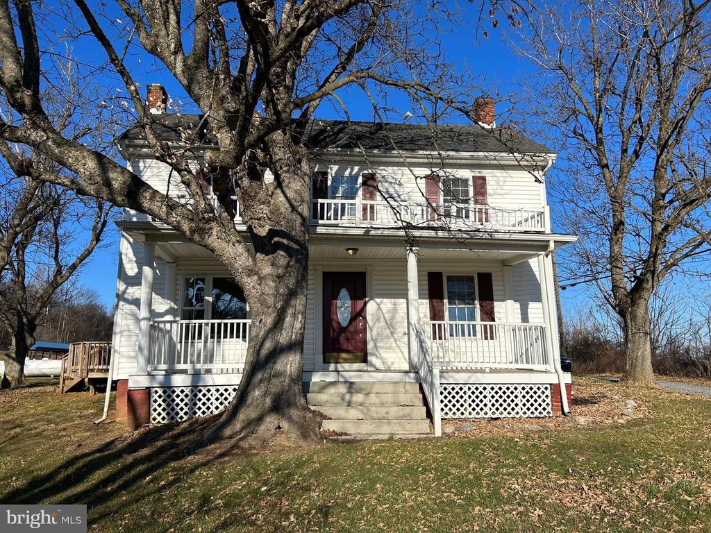 2266 HENSHAW RD, Inwood, WV 25428