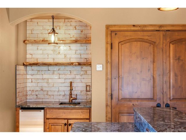 40 Upland Rd, Colorado Springs, CO 80906