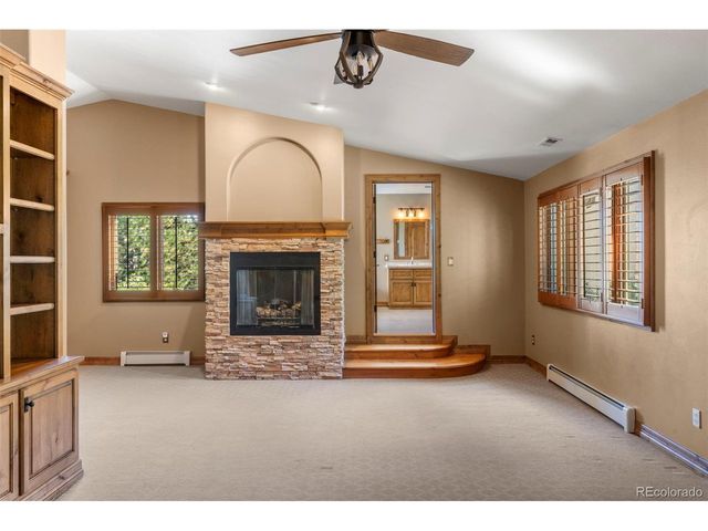 40 Upland Rd, Colorado Springs, CO 80906