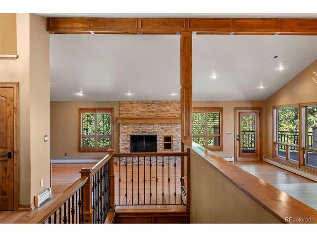 40 Upland Rd, Colorado Springs, CO 80906