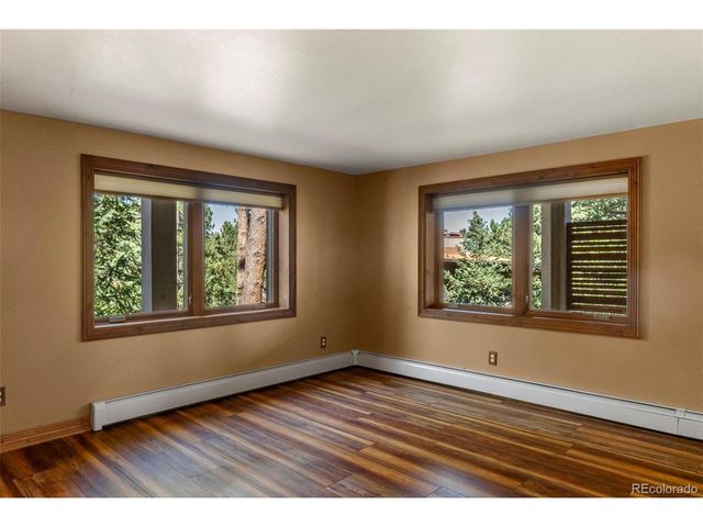 40 Upland Rd, Colorado Springs, CO 80906