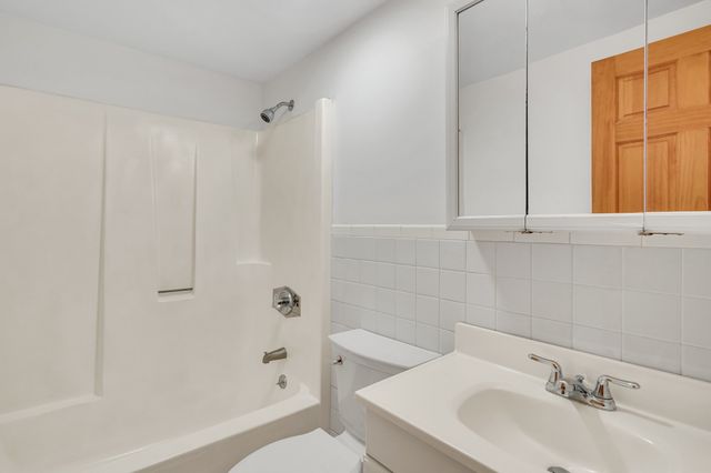 2353 Massachusetts 31, Cambridge, MA 02140