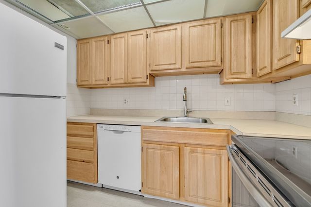 2353 Massachusetts 31, Cambridge, MA 02140