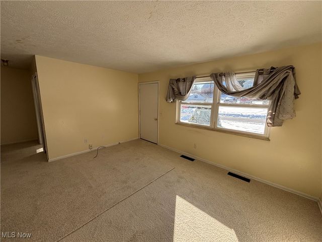 2441 45th Street NW, Canton, OH 44709