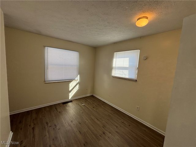 2441 45th Street NW, Canton, OH 44709