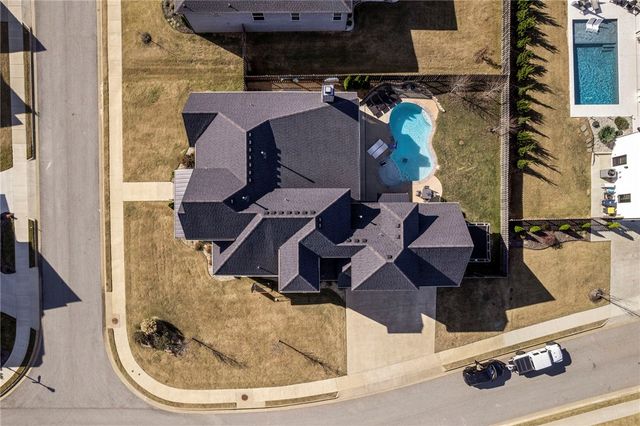 8001 W Bancroft Street, Rogers, AR 72758