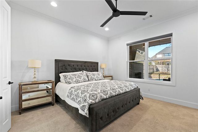 8001 W Bancroft Street, Rogers, AR 72758