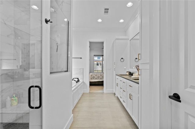 8001 W Bancroft Street, Rogers, AR 72758