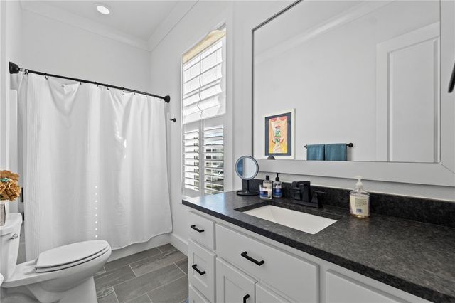 8001 W Bancroft Street, Rogers, AR 72758