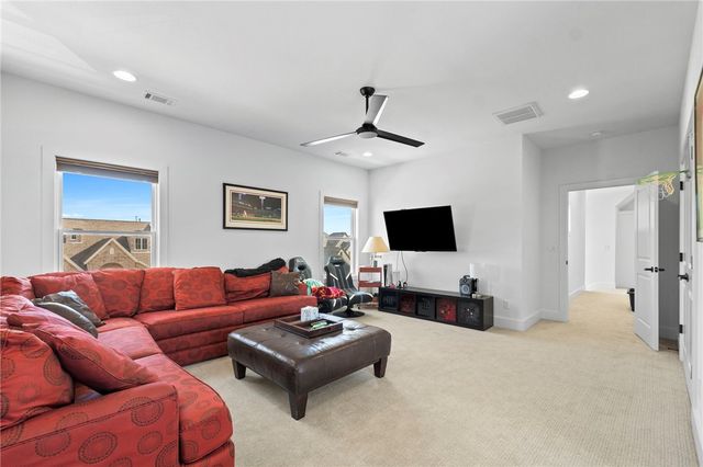 8001 W Bancroft Street, Rogers, AR 72758