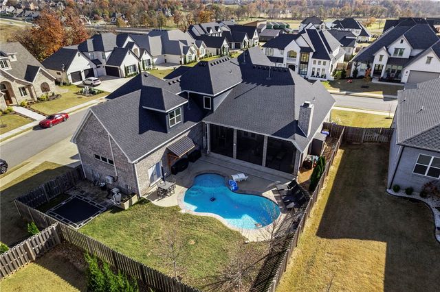 8001 W Bancroft Street, Rogers, AR 72758