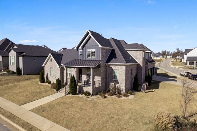 8001 W Bancroft Street, Rogers, AR 72758