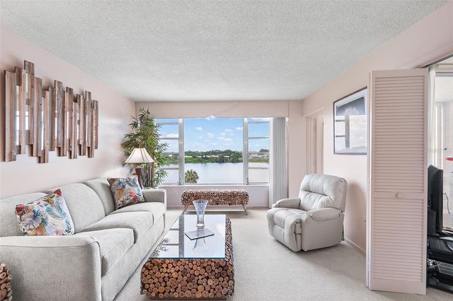700 MIRROR TERRACE NW 506, Winter Haven, FL 33881
