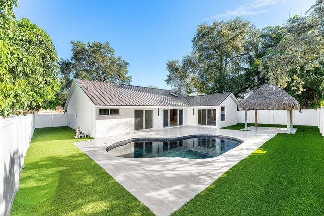 1380 SW 1st Street, Boca Raton, FL 33486