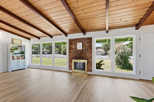 3371 Whitney Ave, Sacramento, CA 95821