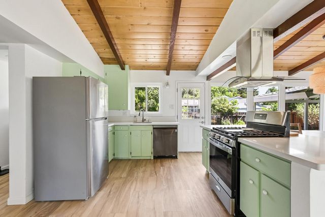 3371 Whitney Ave, Sacramento, CA 95821