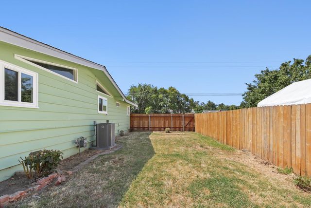 3371 Whitney Ave, Sacramento, CA 95821